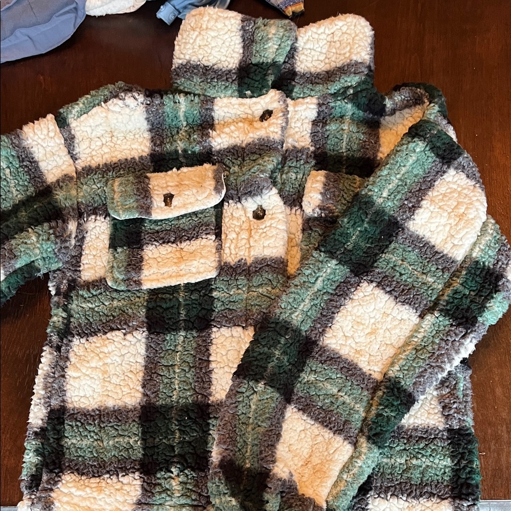 No Boundaries Green and Cream Plaid Teddy Jacket